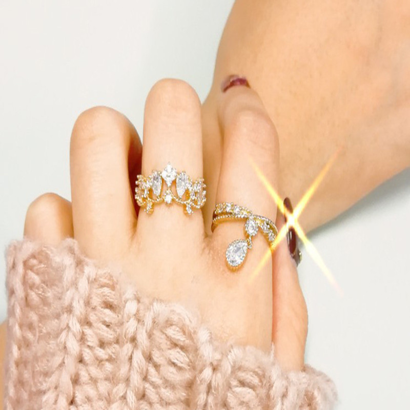 Zircon ring ring female