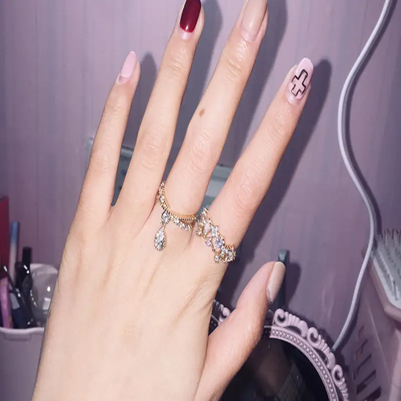 Zircon ring ring female