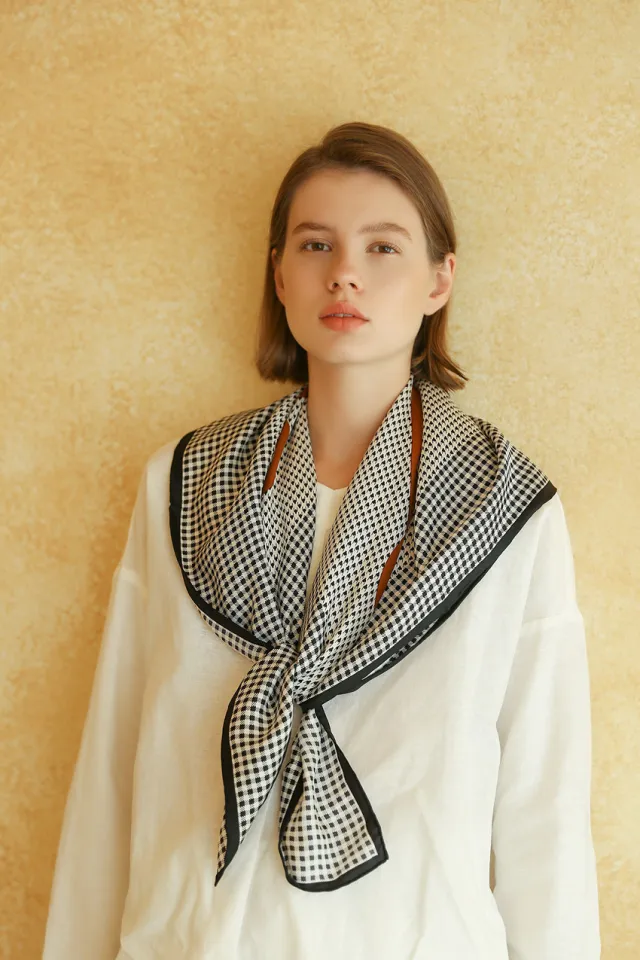 Houndstooth twill silk scarf Black - Shop at LoveMi