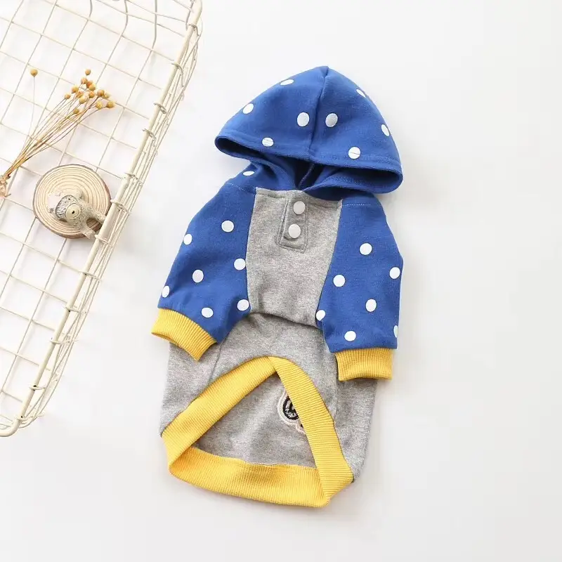 Autumn and winter hooded dog clothes