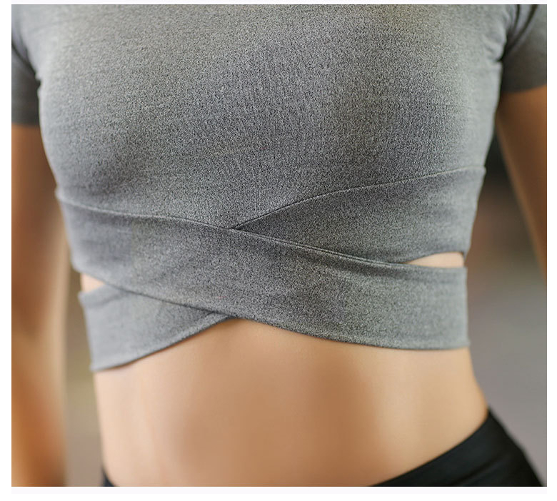 ملابس رياضية بأكمام طويلة سريعة التجفيف