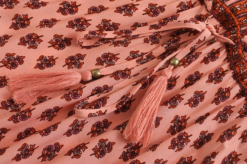 Printed V-neck dress with short sleeves