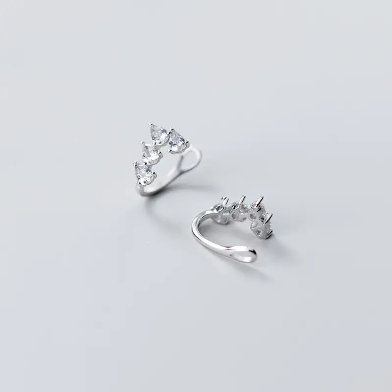 Diamond-shaped drop earrings