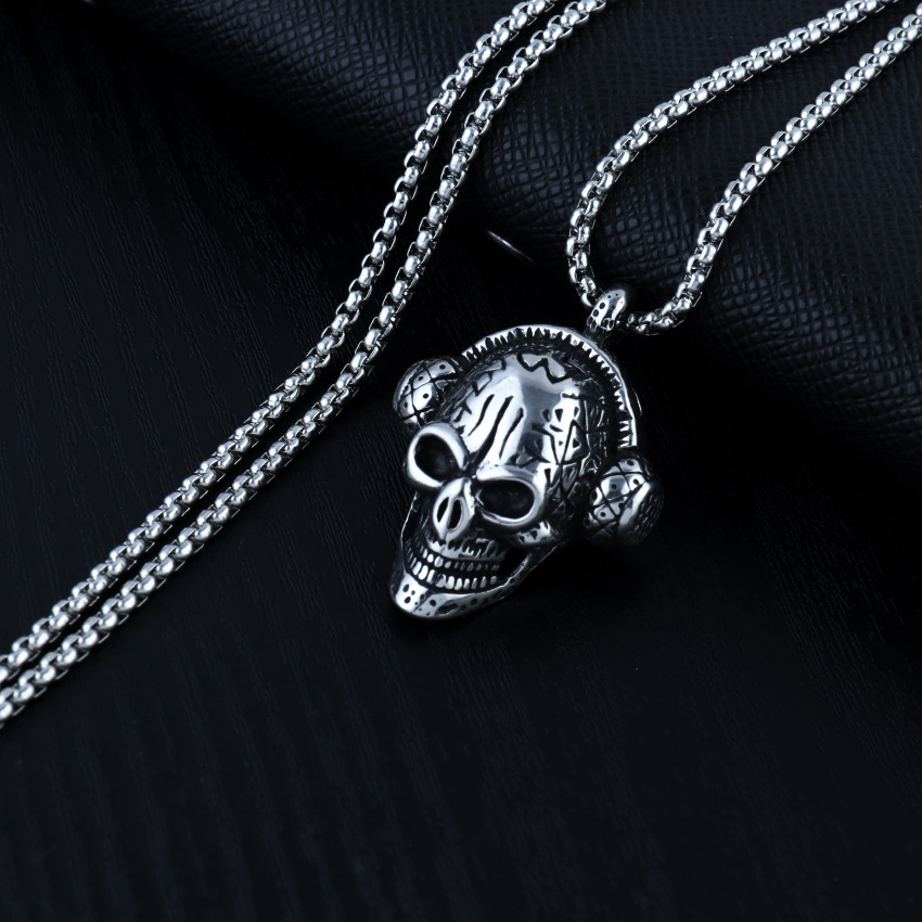 Personality Fashion Skull Headphone Pendant