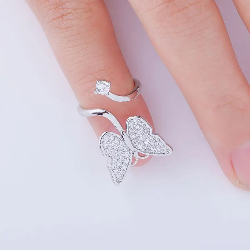 Adjustable fingernail butterfly ring