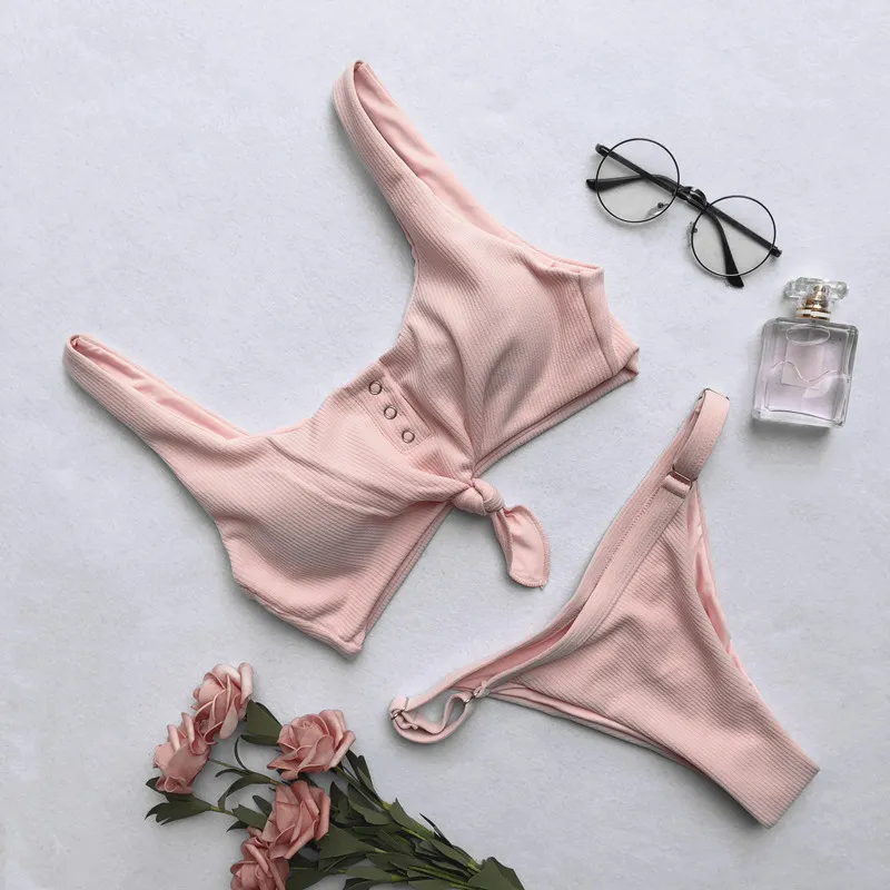 Knotted bikini on chest - Pink