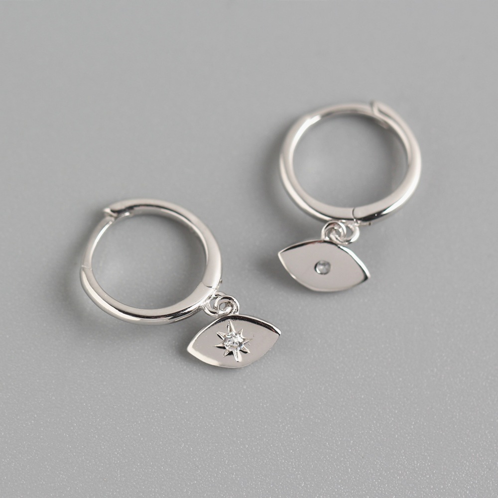 Light luxury eye earrings