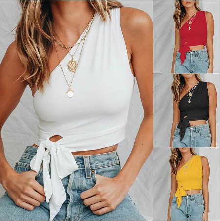 short-sleeved T-shirt