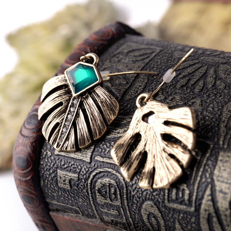 Luxury leaf ladies earrings