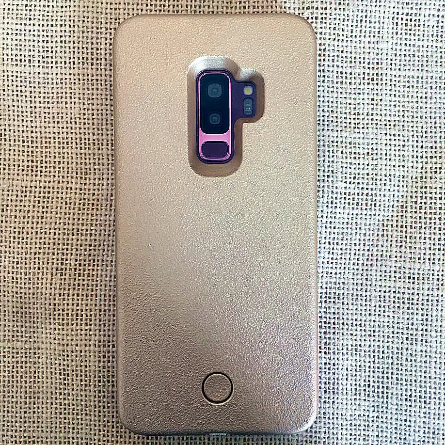 Anti-fall mobile phone case
