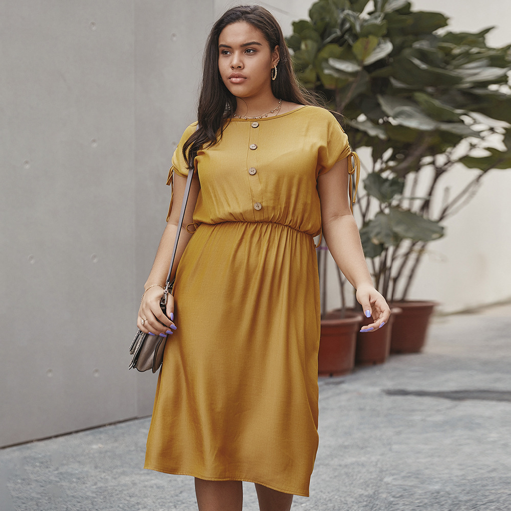 Short sleeved solid color dress