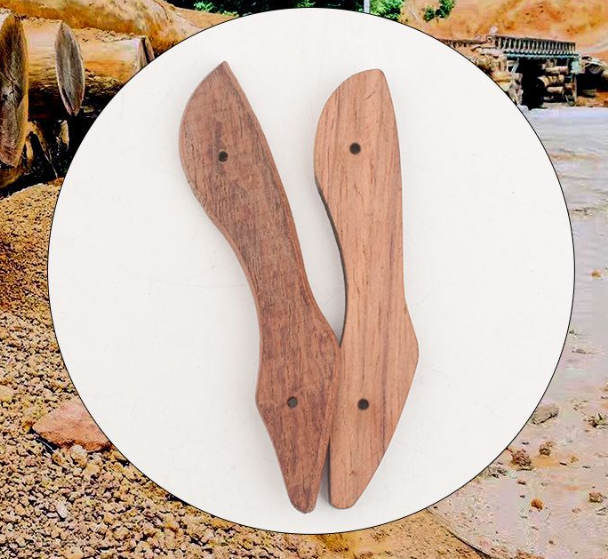 Multifunctional wine corkscrew