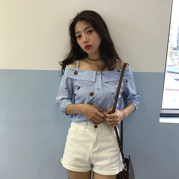 Off-the-shoulder striped shirt with stitching collar