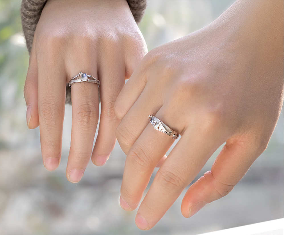 Princess and knight folding ring