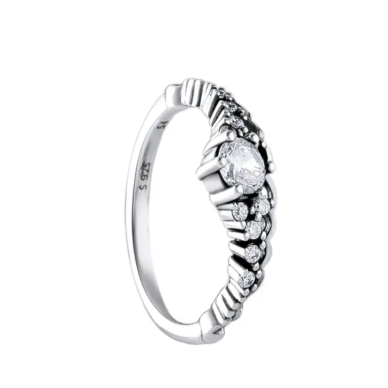 V-shaped zircon fairy tale crown ring