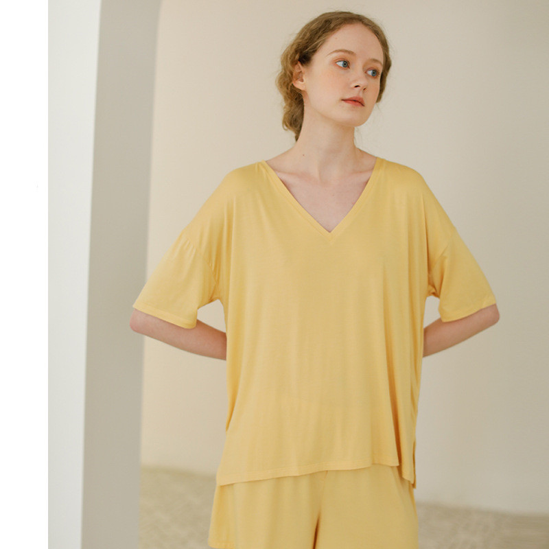 Solid color V-neck short sleeve shorts suit