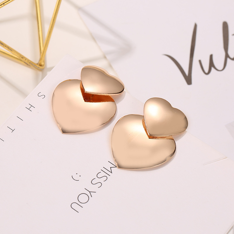 Metal sweet double Peach Heart Earrings