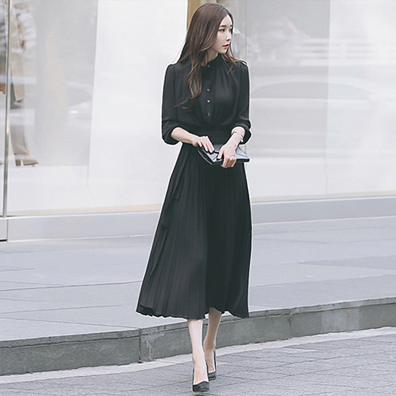 Long sleeve chiffon pleated dress
