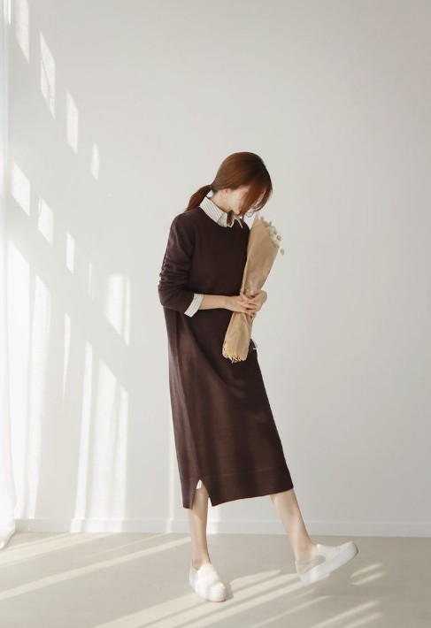 Women's mid-length sweater