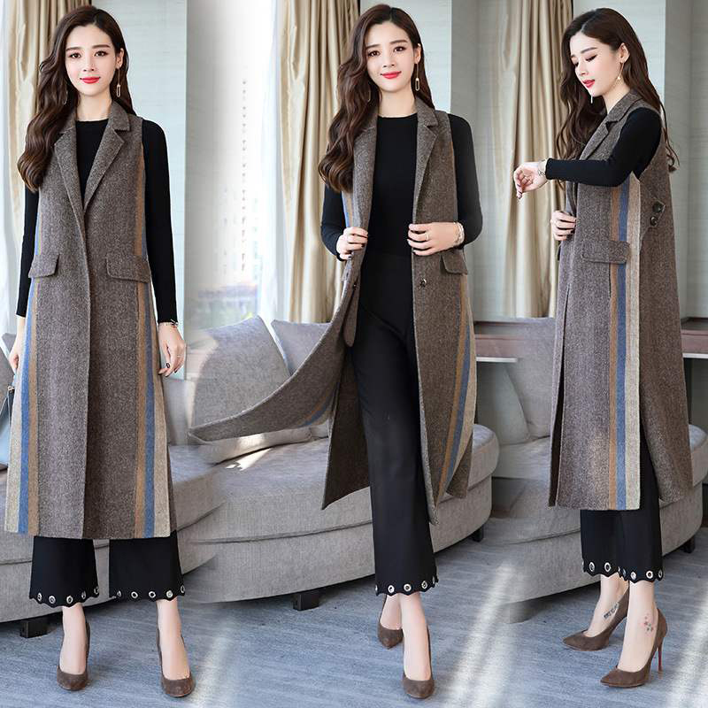 Mid-length cashmere double-faced vest