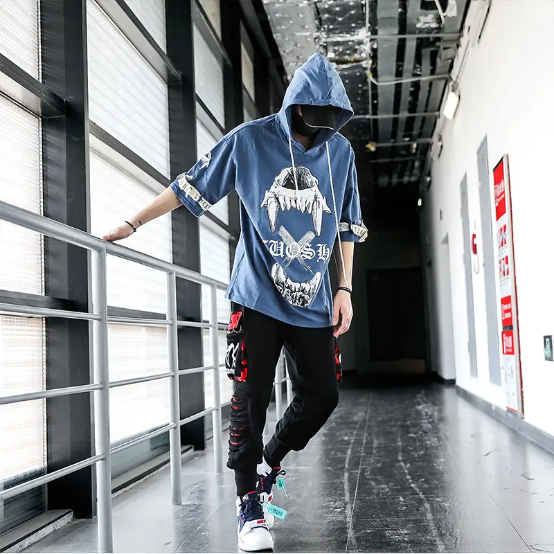 Men's hooded sweater
