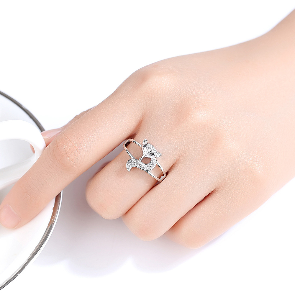 Creative and simple temperament fox ring