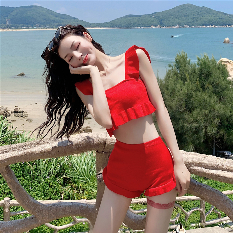 Knitted split swimsuit with wood ears