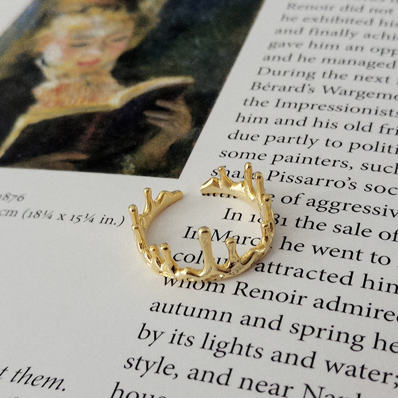 Irregular opening ring