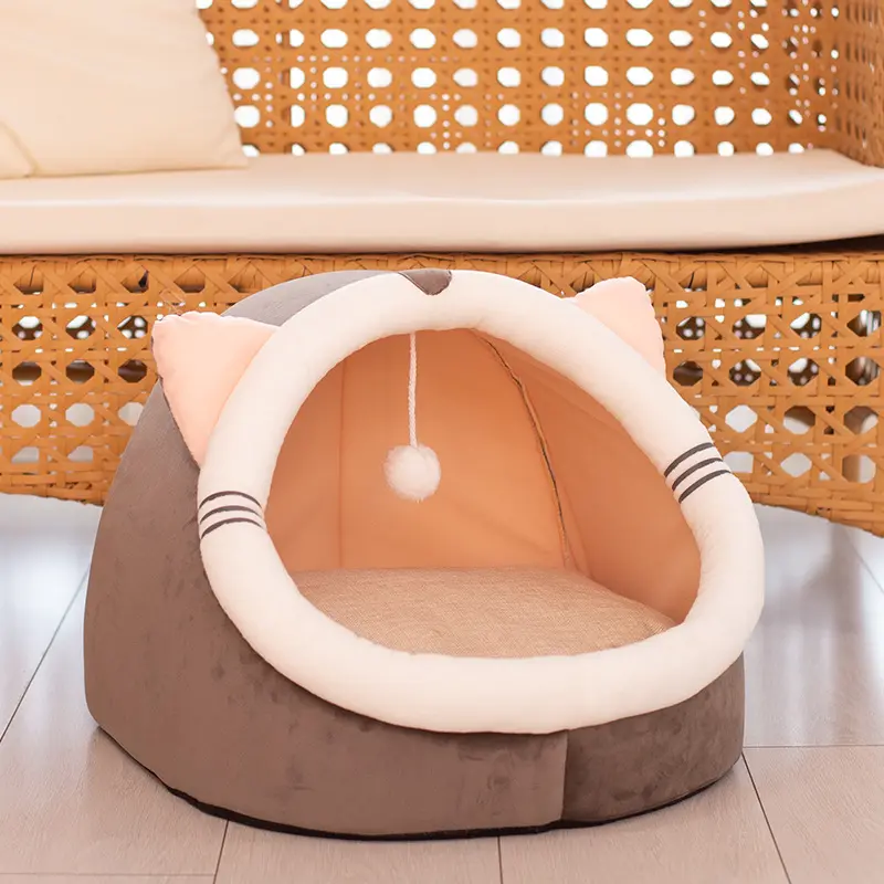 Winter pet cat house