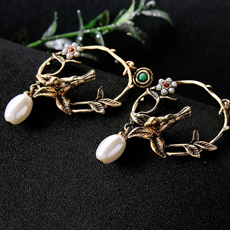 Vintage elegant pearl flower earrings