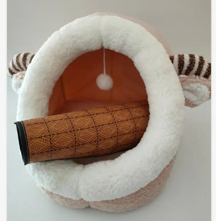 Winter pet cat house