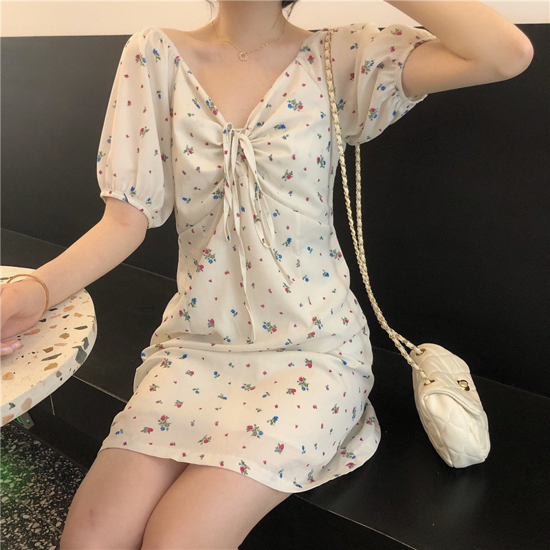 Lace-up girly puff sleeve dress