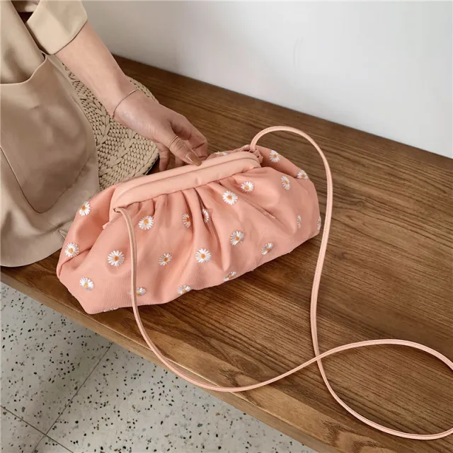 Daisy mesh cloud bag Pink - Shop at LoveMi