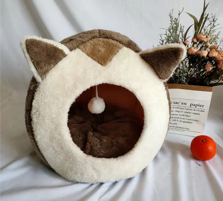 Winter pet cat house