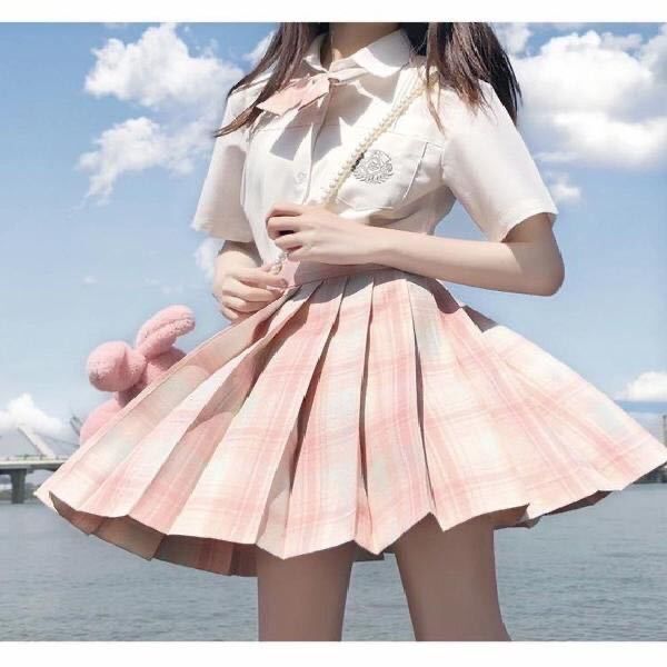 Pleated skirt suit for Japanese students