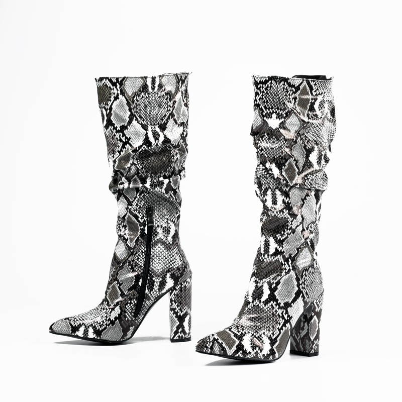 Title 5, Pointed toe boots