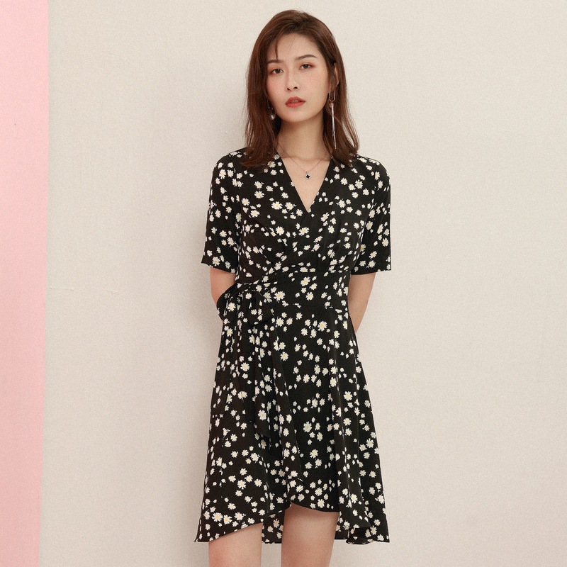 Little daisy floral dress