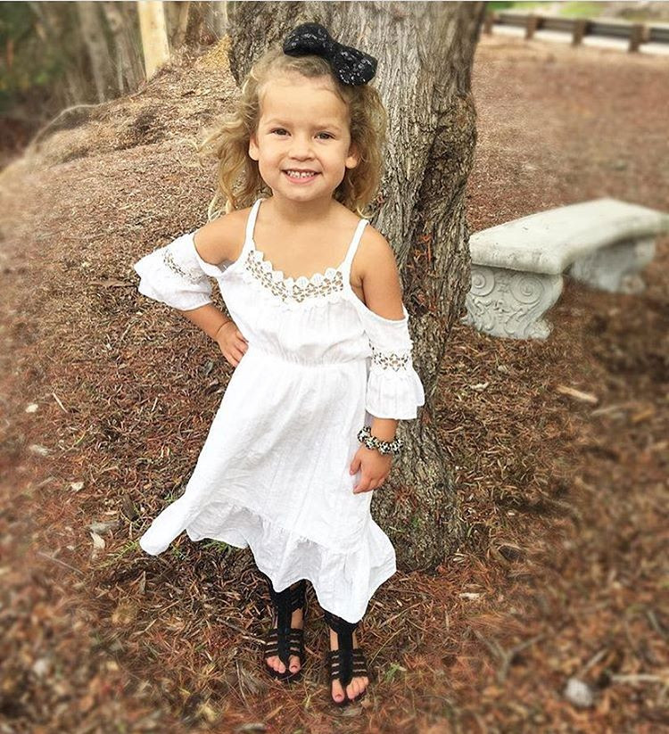 Girls strapless hollow dress