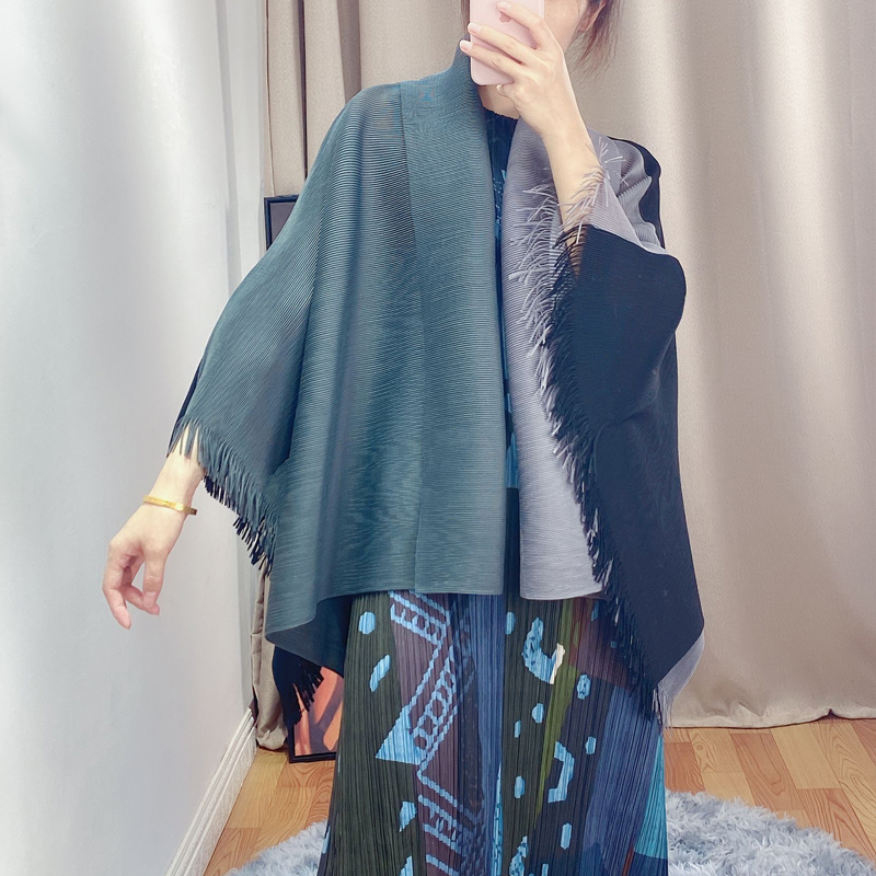 Contrast color shawl coat cape