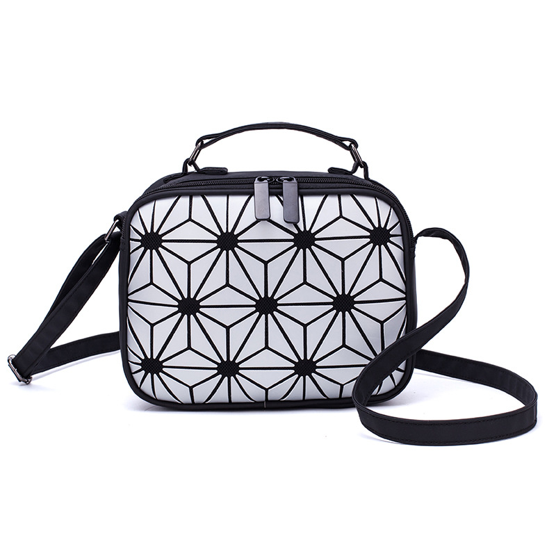 Title 7, Diagonal luminous diamond bag