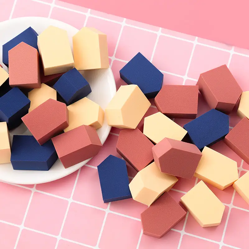 Pentagonal powder puff
