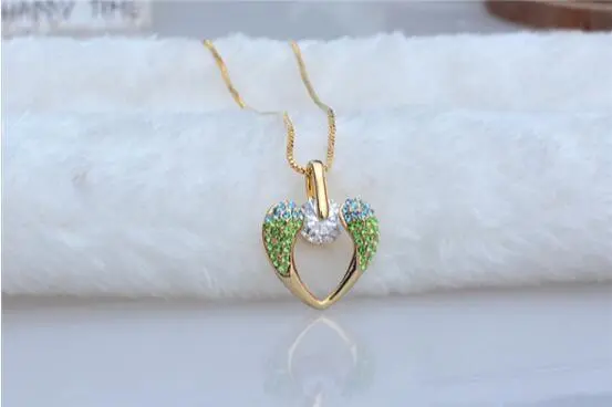Crystal necklace Korean small jewelry Olive Green - Shop at LoveMi