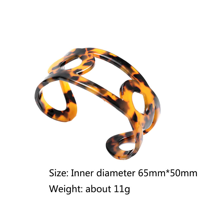 Acrylic leopard print bracelet