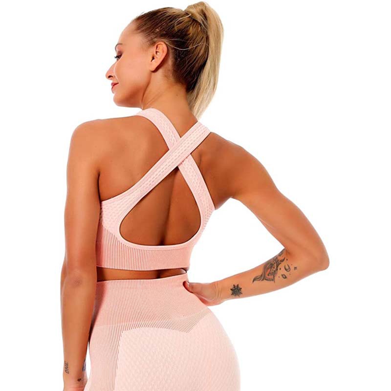 Fitness suit in Europe and America