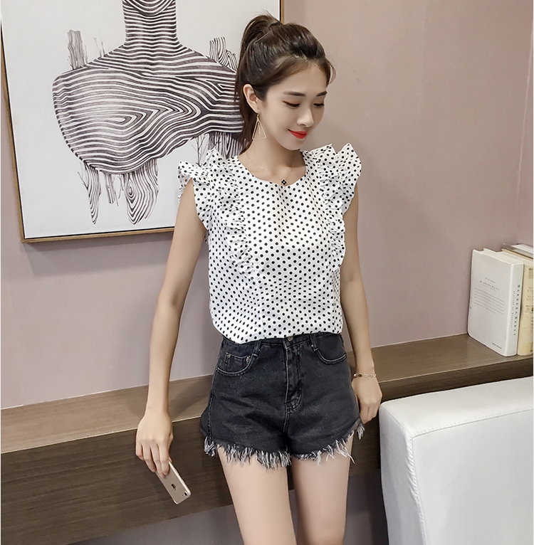 Ruffled polka dot vest shirt