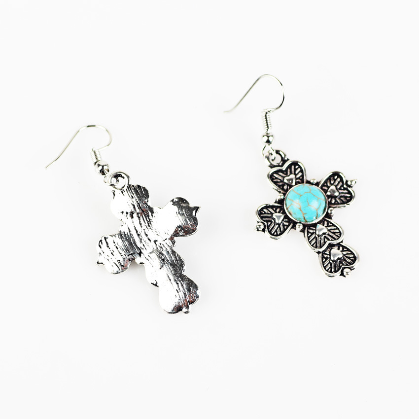 Vintage pattern cross earrings