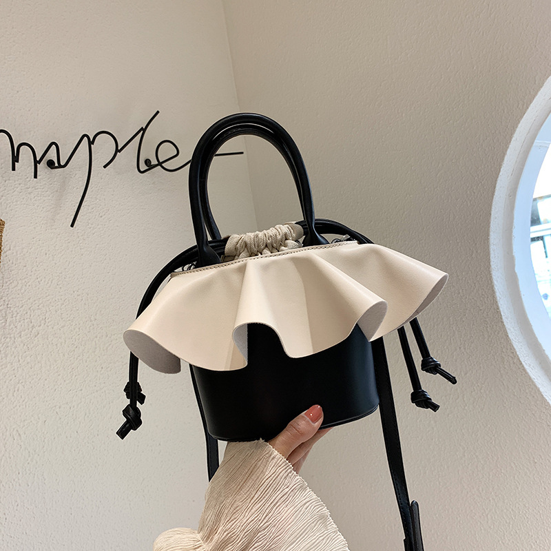 Drawstring shoulder bag
