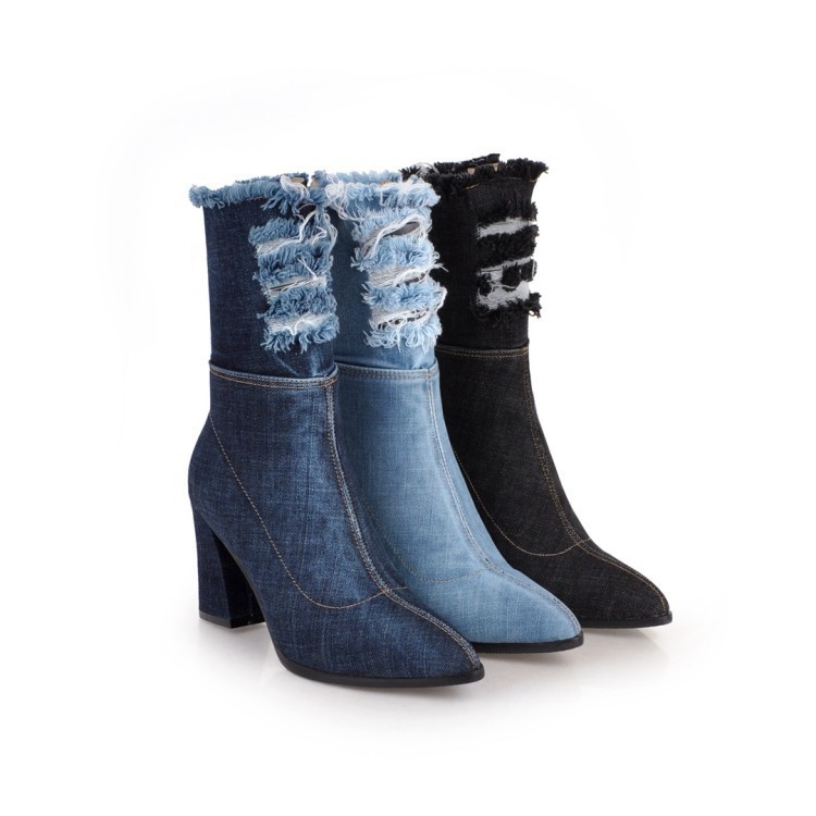 Title 1, Botas curtas jeans com salto grosso