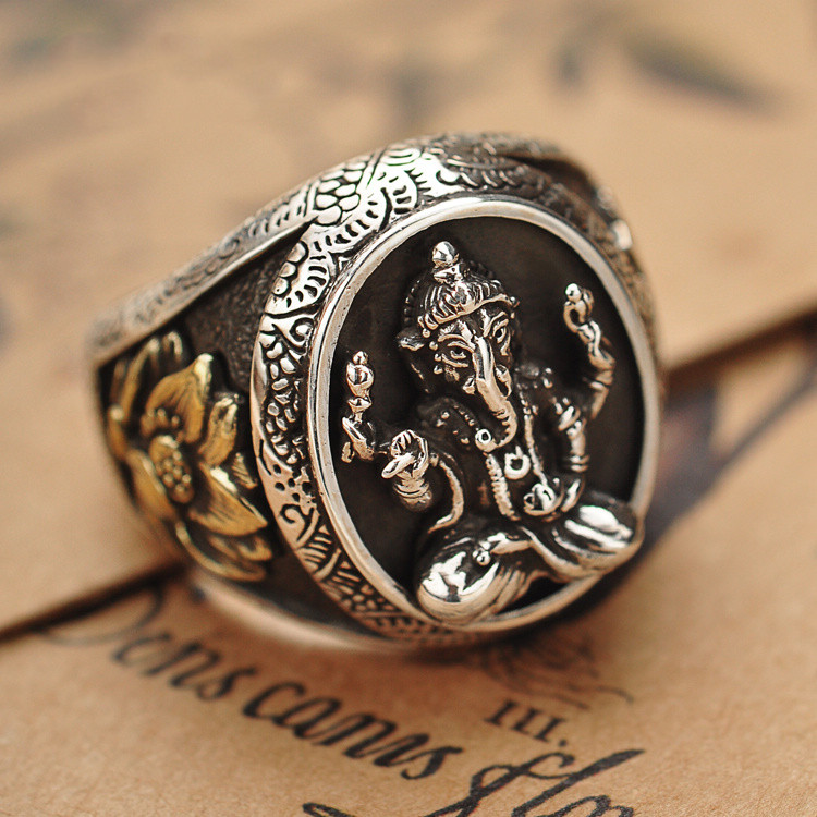 خاتم الحظ والأمان