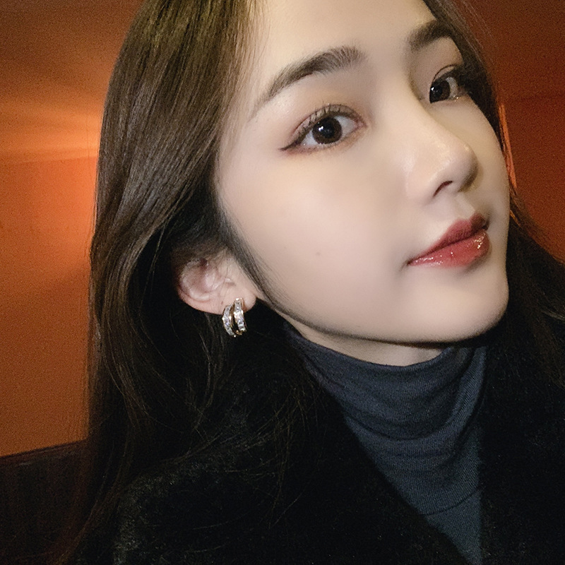 Simple refined zircon silver needle earrings